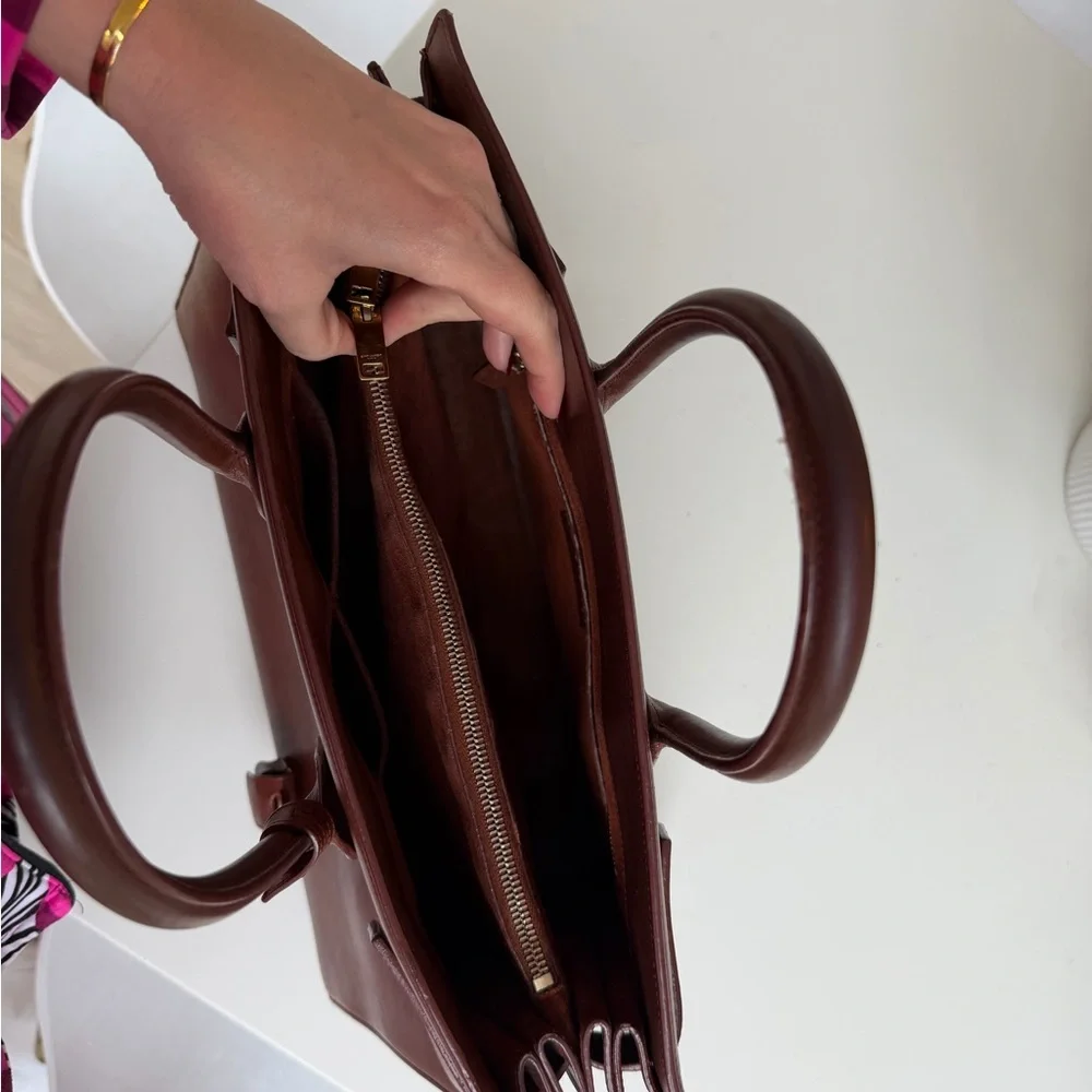 Yves Saint Laurent Sac de Jour (Large) – Camel Calfskin - Picture 11 of 15